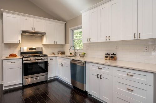 1976 Dering Cir, Atlanta GA  30345-1612 exterior