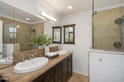 1122 Spazier Ave, Glendale CA  91201-1320 exterior