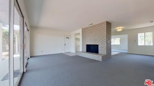 2569 Mt Vernon Ave, Riverside CA  92507-3202 exterior