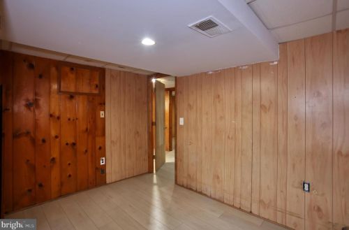 1110 Ruatan St, Silver Spring MD 20903-3319 exterior