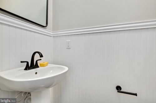 8810 Gunston St, Fulton MD  20759-2308 exterior