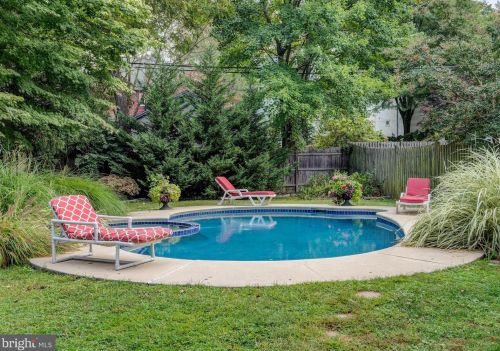 41 Friends Ave, Haddonfield NJ 08033-1500 exterior