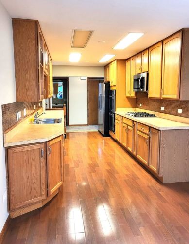 2928 Scott Cres, Homewood, IL 60422-1726