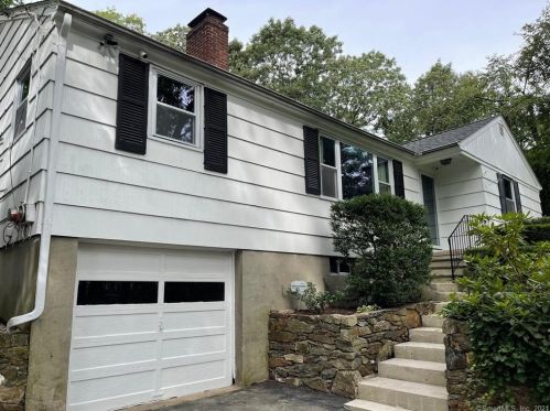 6 Jean Ave, Norwalk, CT 06850-1810