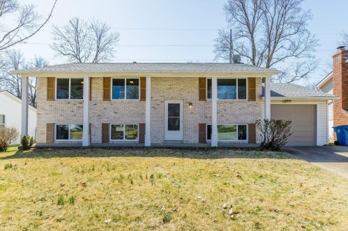 12044 Glenpark Dr, Hazelwood, MO 63043-1625
