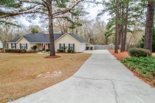 2570 Westover Dr, Statesboro, GA 30458-8750