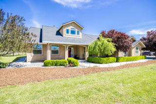3010 Mateo Ct, Anderson, CA 96007-9304