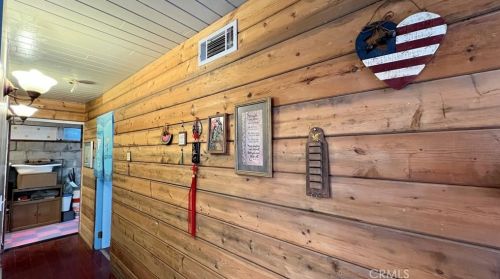 1241 Bear Springs Rd, Rimforest, CA 92378-0019