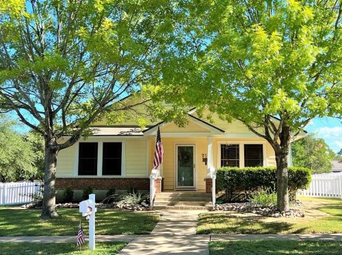 212 Wetzel, Uhland, TX 78640-8868