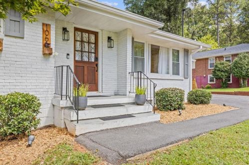 1061 Pinehurst Dr, Smyrna GA  30080-4356 exterior