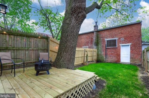 513 Laurel St, Lancaster PA  17603-5638 exterior