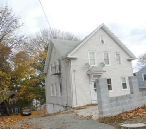 77 Veazie St, Providence, RI 02908-2409