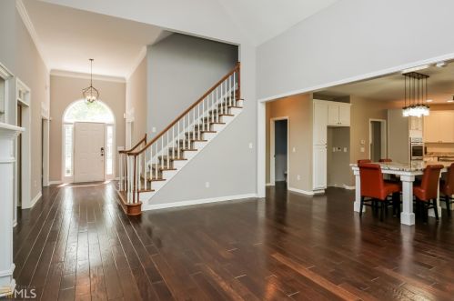 4645 Waterford Dr, Suwanee GA  30024-1459 exterior