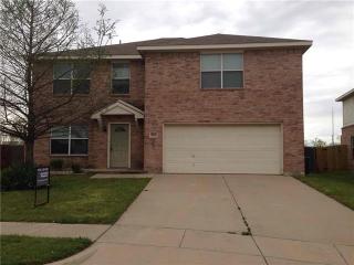 904 Canary Dr, Fort Worth TX  76131-8817 exterior
