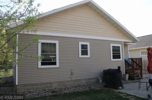 314 14th Ave, Saint Cloud, MN 56303-3939