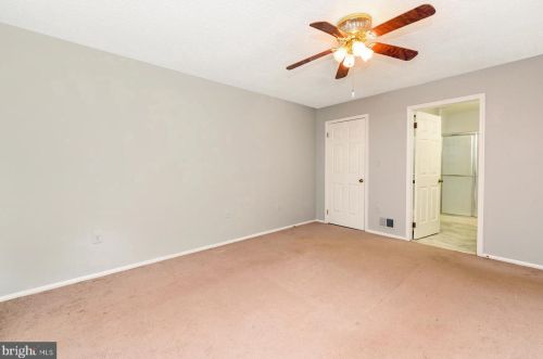 6 Voscek Ct, Trenton NJ 08648-2648 exterior