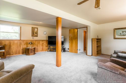 452 Aztec Dr, Carol Stream IL  60188-1586 exterior