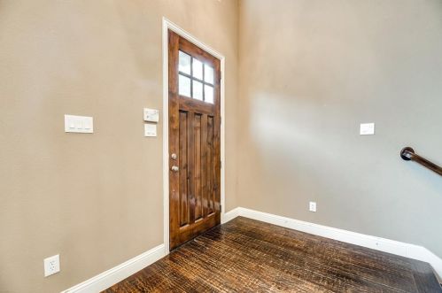 5773 Lois Ln, Plano TX  75024-5844 exterior
