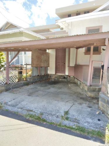 1713 Mutual Ln, Honolulu, HI 96817-3230