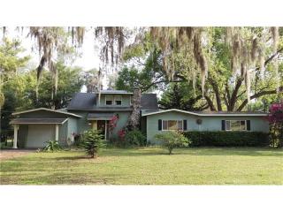 15418 Lake Magdalene Blvd, Tampa, FL 33613-1006