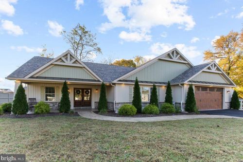 7825 Appletree Rd, Riviera Beach, MD 21122-3612