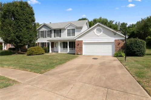 6868 Amanda Lynn Dr, Hazelwood, MO 63042-3800