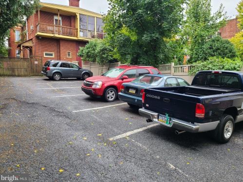 913 King St, Lancaster PA  17602-3223 exterior