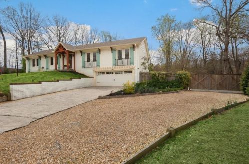 2148 Allgood Rd, Marietta, GA 30062-2707
