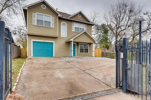 3022 12th St, Austin TX  78702-2502 exterior