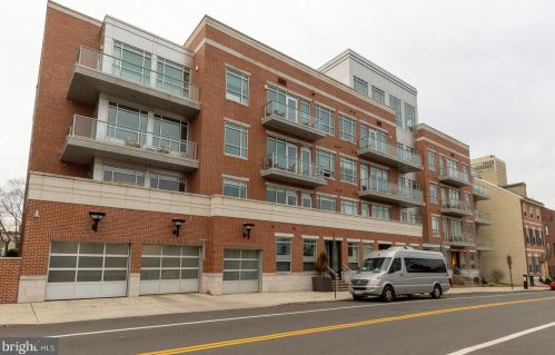 410 Front St, Philadelphia PA 19147-1606 exterior