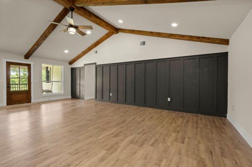 302 Brk Holw Dr, Conroe TX  77385-9107 exterior