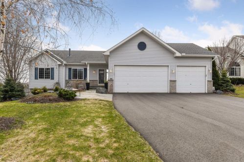 1180 Pond Curv, Minnetrista, MN 55387