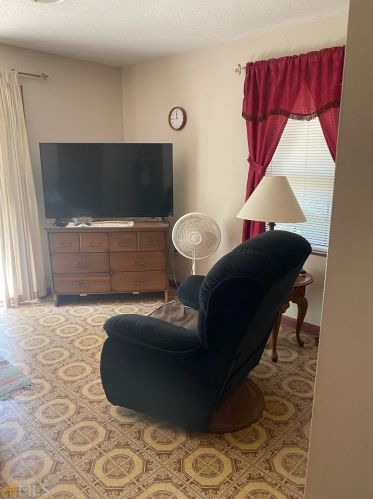 70 Old Ivy Rd, Stockbridge GA  30281-2129 exterior