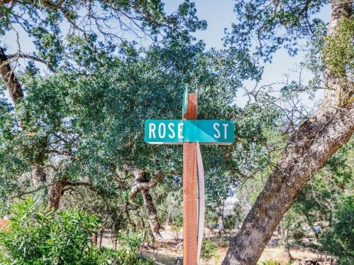 325 Rose St, Valley Springs, CA