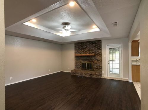 8204 Alsace Ct, Fort Worth TX  76134-4811 exterior