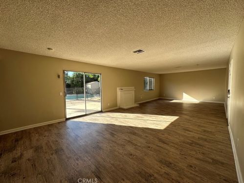3318 Amhurst Dr, Riverside, CA 92503-5102