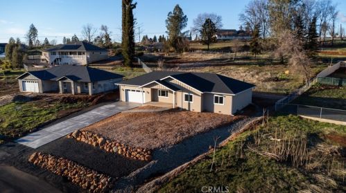 397 Circlewood Dr, Paradise, CA 95969-5708