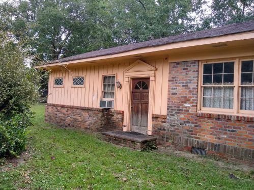 1180 Pleasant Pines Rd, Mount Pleasant, SC 29464-3722