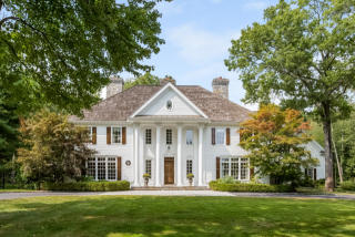 55 Pembroke Rd, Tokeneke, CT 06820-2221