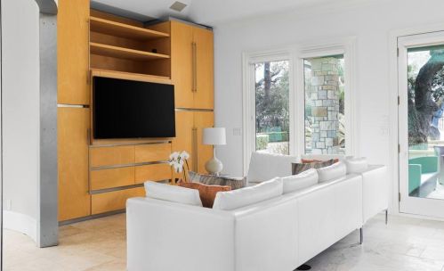 8300 Chalk Knl Dr, Austin TX  78735-1703 exterior