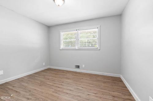 2916 Handy Dr, Atlanta GA  30318-7239 exterior