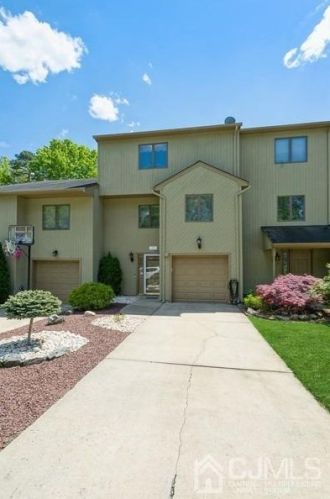 139 Redpine Loop, Old Bridge, NJ 08857-3070