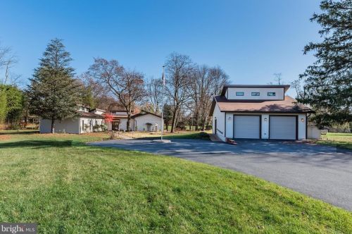 1495 Riegle Rd, Harrisburg, PA 17112-1129