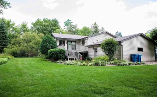 15720 7th Ave, Minneapolis MN  55447-3715 exterior