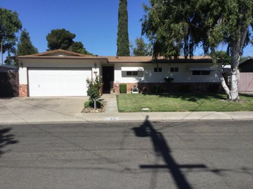 551 Curry Ave, Modesto, CA 95354-1941