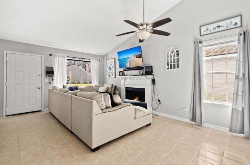 1282 Maryland Dr, Ladson SC  29456-4884 exterior