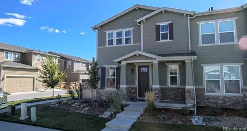 21957 Radcliff Cir, Denver CO  80015 exterior