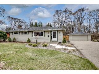 2916 106th St, Minneapolis MN  55437-2840 exterior