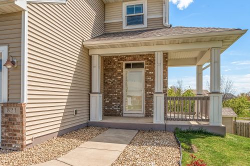 821 Golden Oak St, Lonsdale, MN 55046-5006
