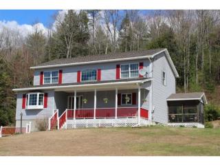 20 Pine Ridge Ln, Hinsdale, NH 03451-2100